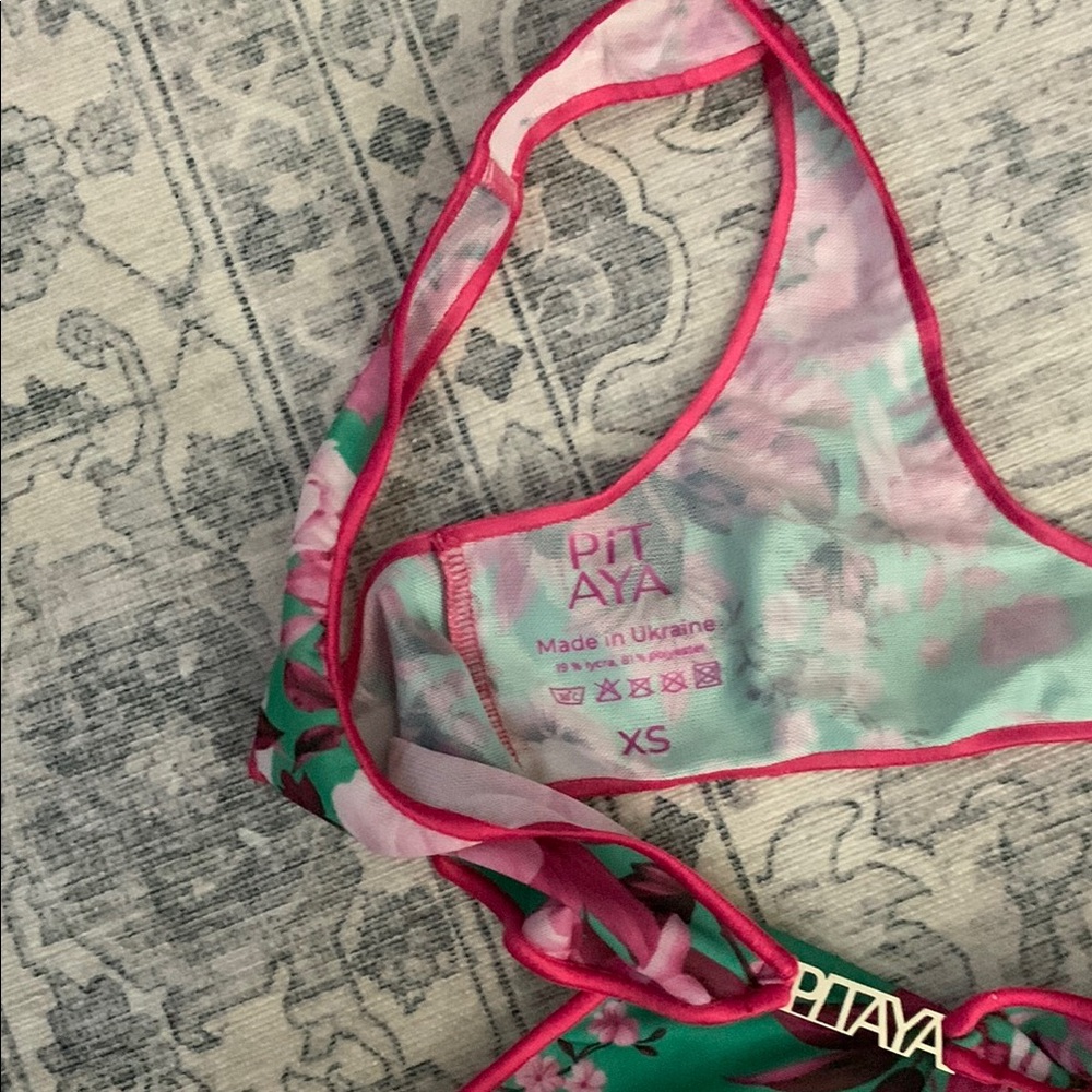 Pitaya wild Valencia Pink Floral swim Set‎ size XS - Picture 7 of 9